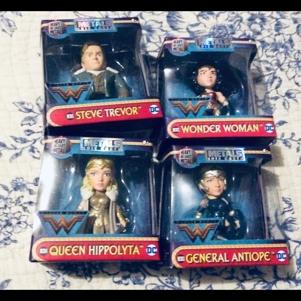 Metals Die Cast Wonder Women 4 Pack Set
